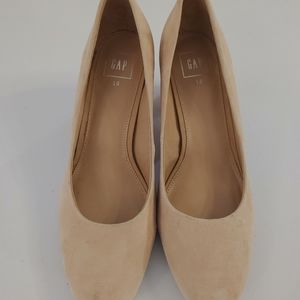 Gap beige suede women's heels